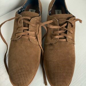 Ellen Degeneres Men's Perforated Oxford in Tan